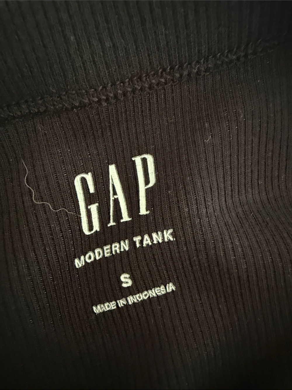 GAP Black Ribbed Muscle Tank - Picture 2 of 2